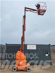 JLG Toucan 10 E Вертикальні щоглові підйомники