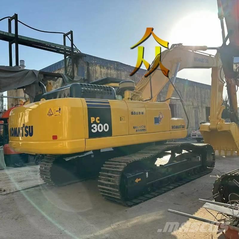 Komatsu PC 300 Гусеничні екскаватори
