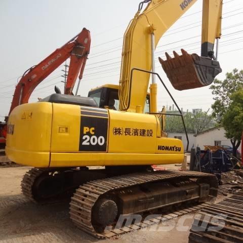 Komatsu pc200-7 Гусеничні екскаватори