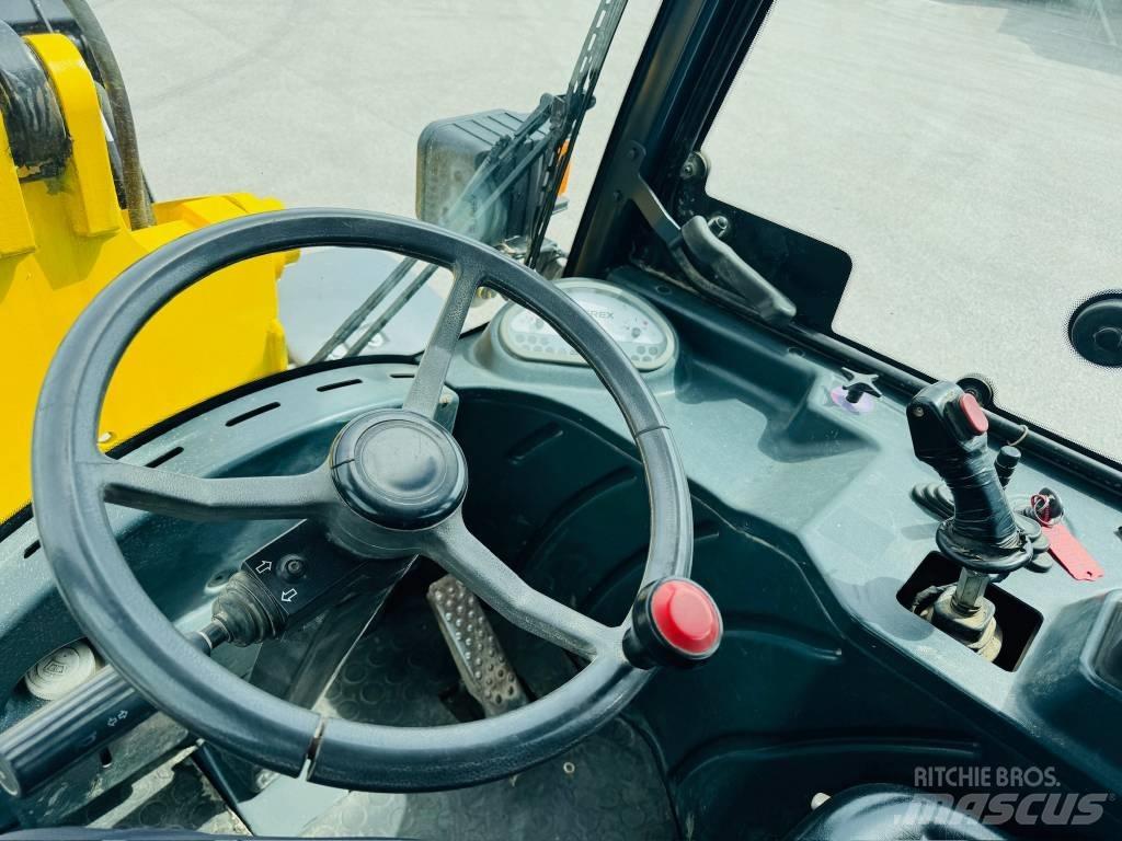 Terex 800L Фронтальні навантажувачі