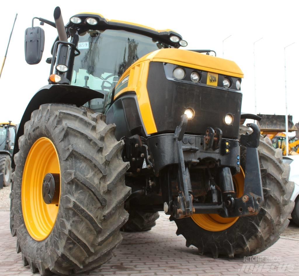 JCB Fastrac 4220 Трактори