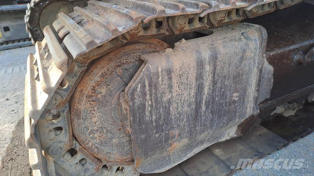 CASE CX 300 E Гусеничні екскаватори