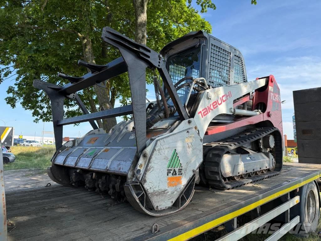 Takeuchi TL 250 Гусеничні вантажники