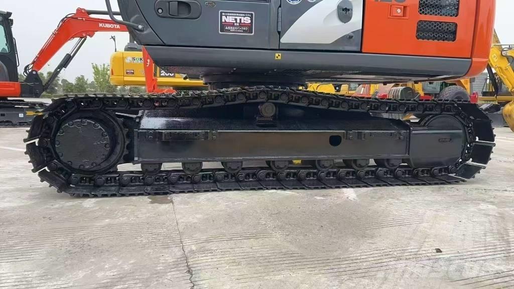 Hitachi ZX 120 Гусеничні екскаватори