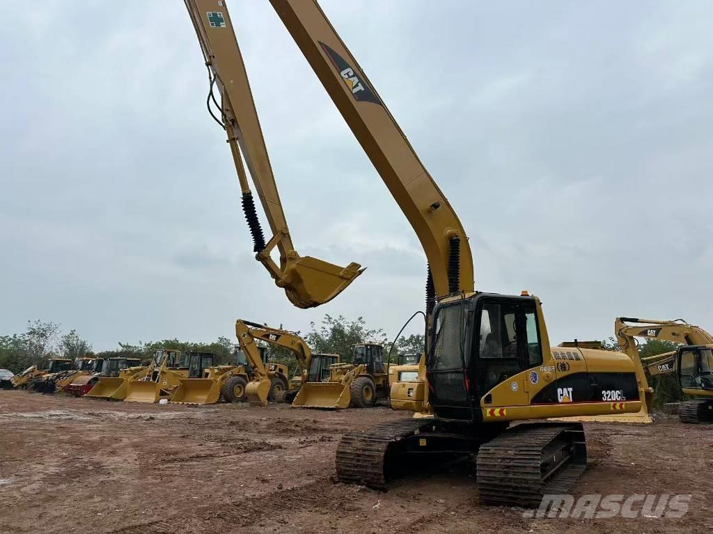 CAT 320 C L Екскаватори з великим вилітом