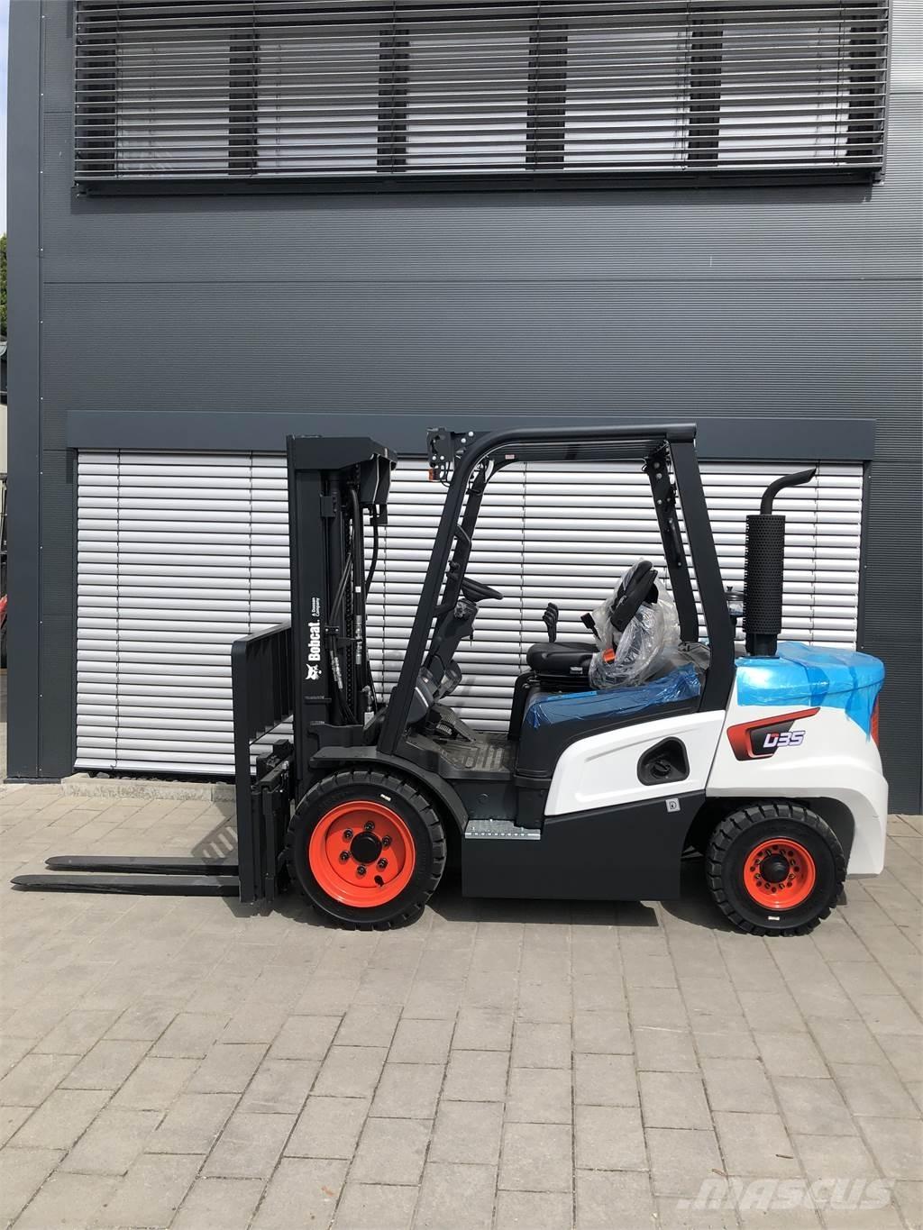 Bobcat D35NXS Дизельні навантажувачі