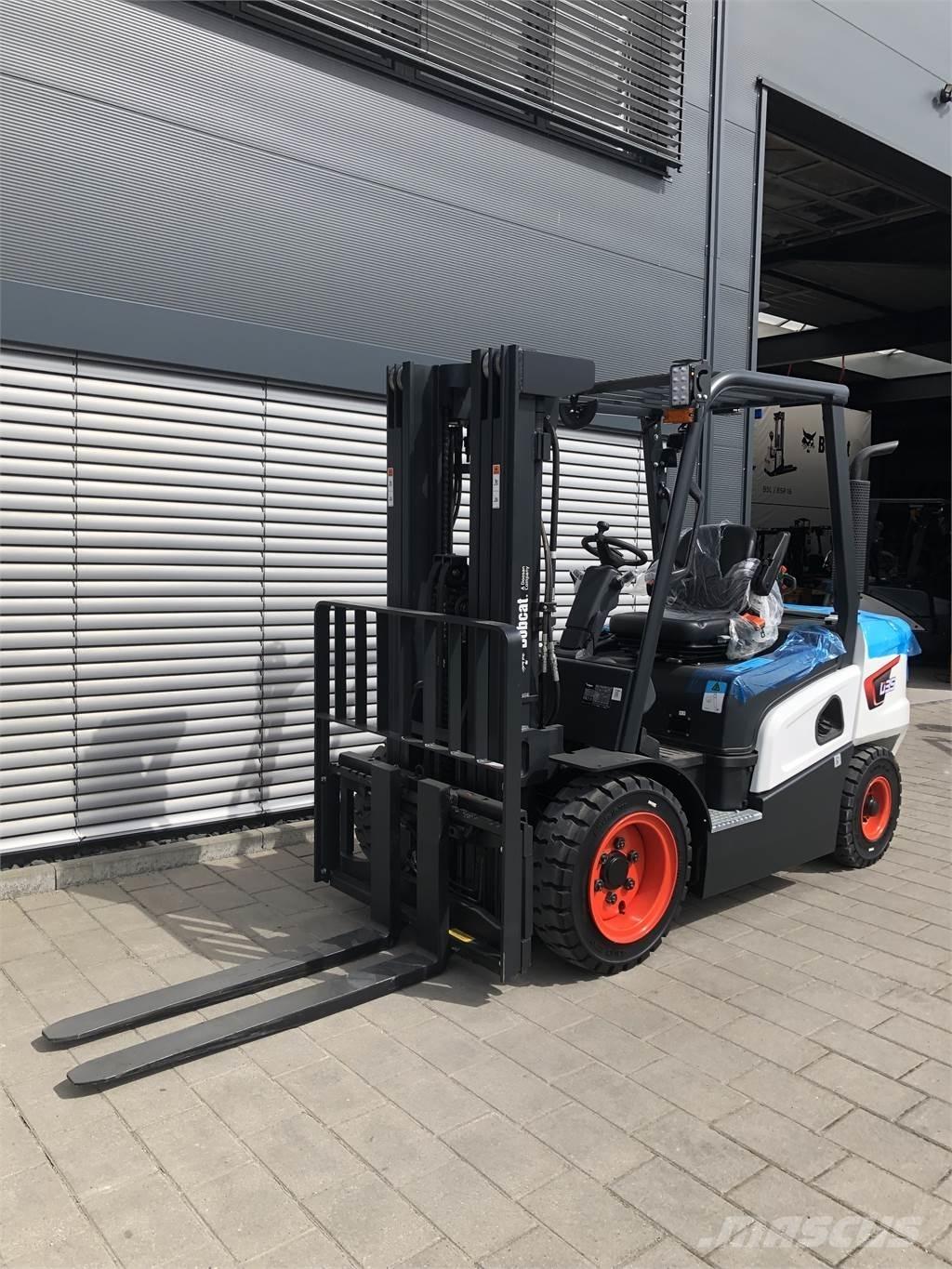Bobcat D35NXS Дизельні навантажувачі