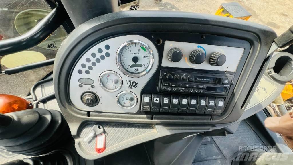 JCB 4 CX Екскаватори-навантажувачі