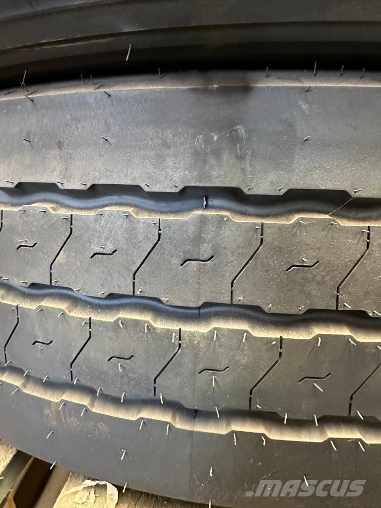 Goodyear 245/70R17 Шини
