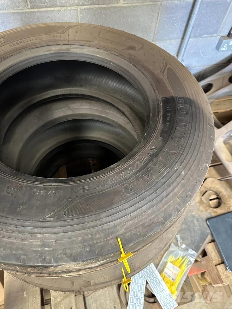 Goodyear 245/70R17 Шини