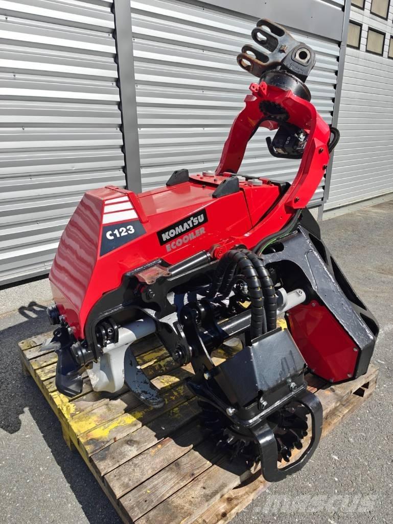 Komatsu C 123 Валочні головки
