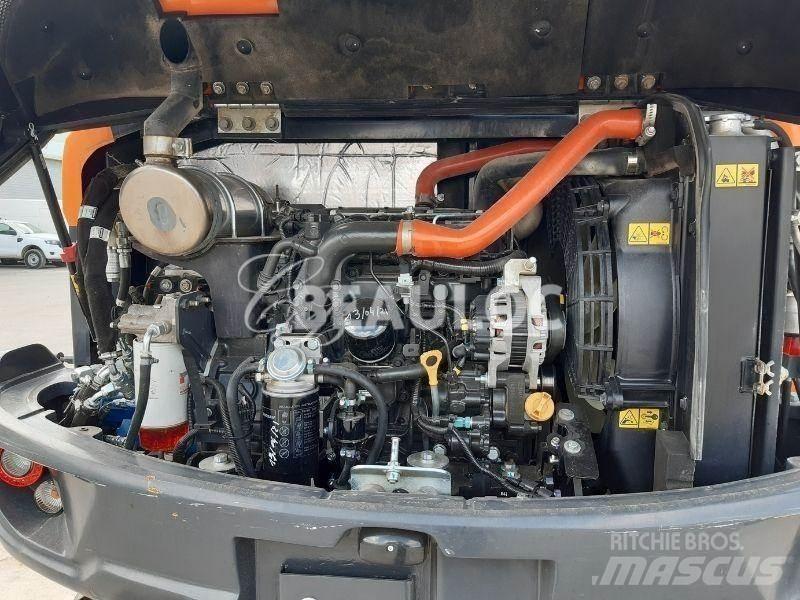 Doosan DX 57 W Колісні екскаватори