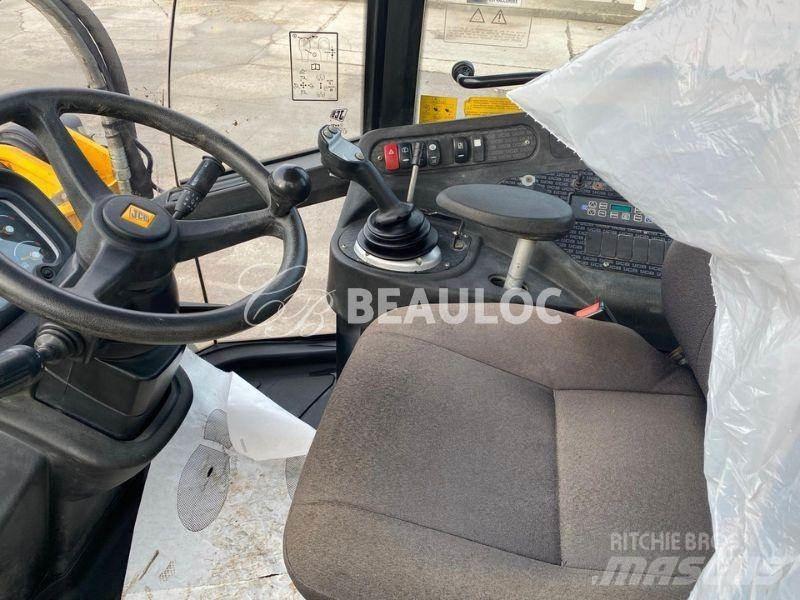 JCB 411 Фронтальні навантажувачі