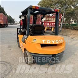 Toyota 62-7 FD N 30 Дизельні навантажувачі