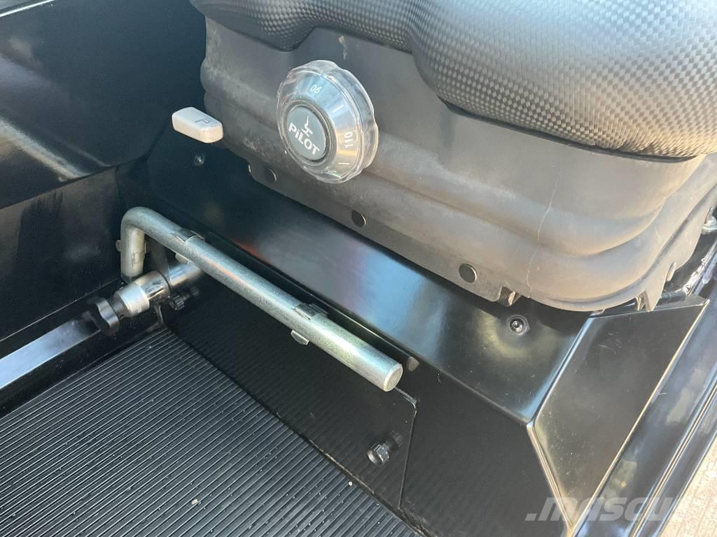 Manitou ULM 412 H Телескопічні навантажувачі