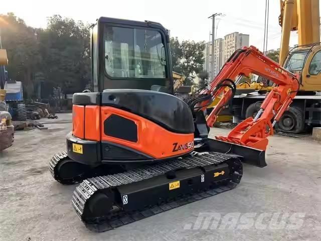 Hitachi ZX 50 Міні-екскаватори < 7т