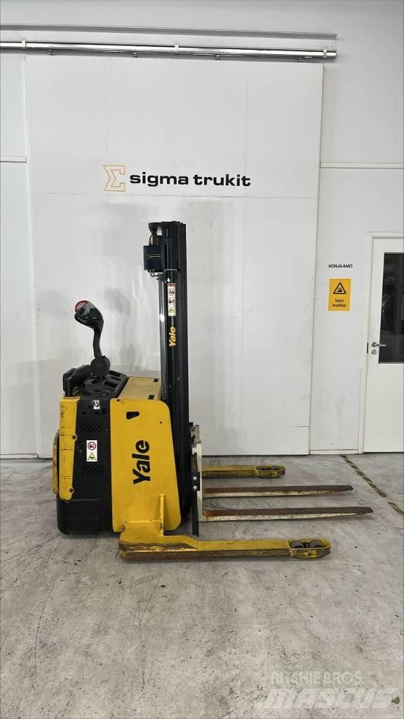 Yale MS 15 X-SL Самохідні електроштабелери