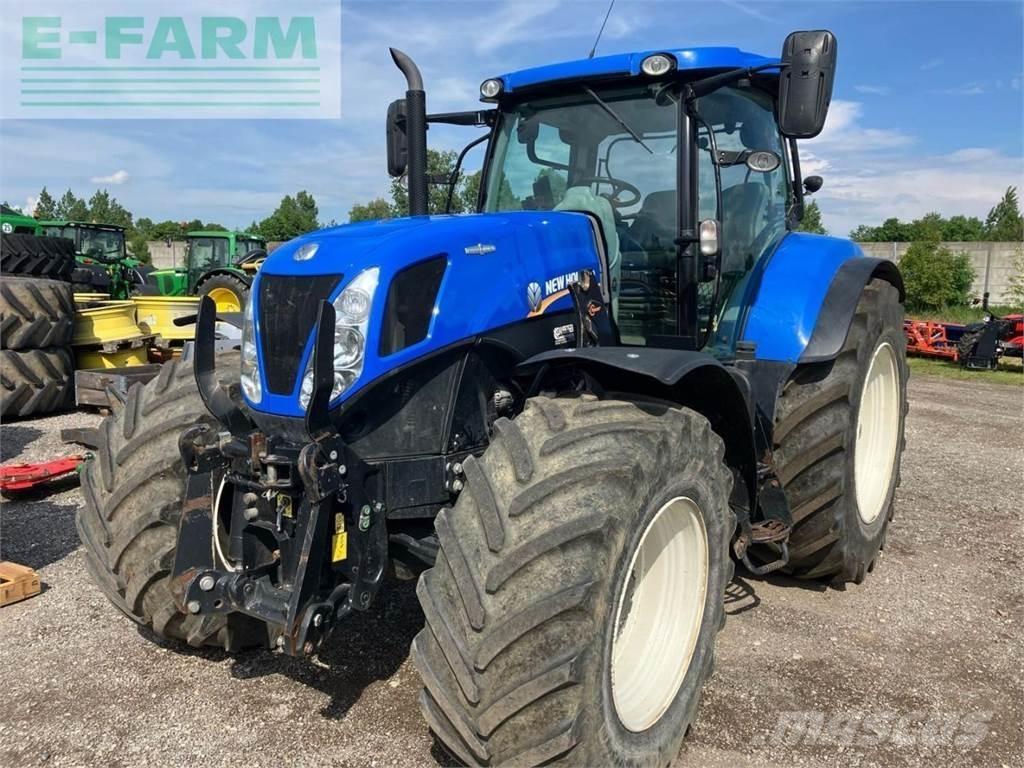 New Holland T7.220 Трактори