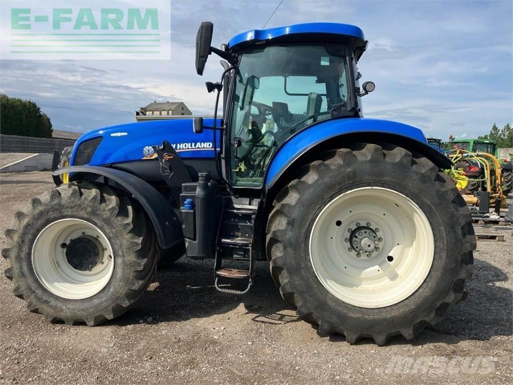 New Holland T7.220 Трактори