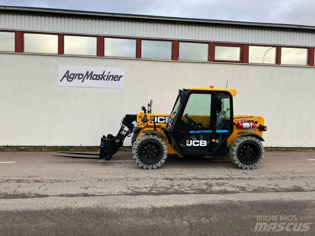 JCB 525-60E Телескопічні навантажувачі
