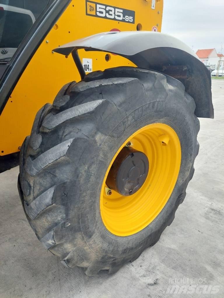 JCB 535-95 Телескопічні навантажувачі