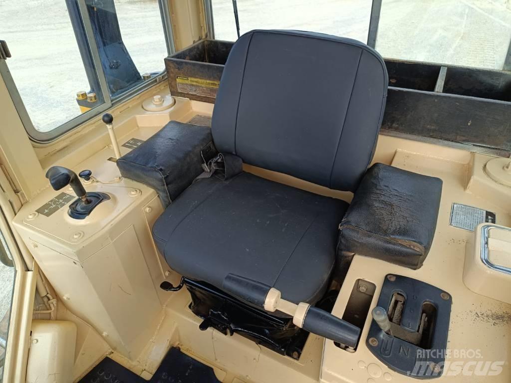 CAT D5H Гусеничні бульдозери