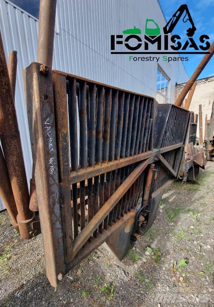 Valmet 840.2 Bunks Транспортерні крани