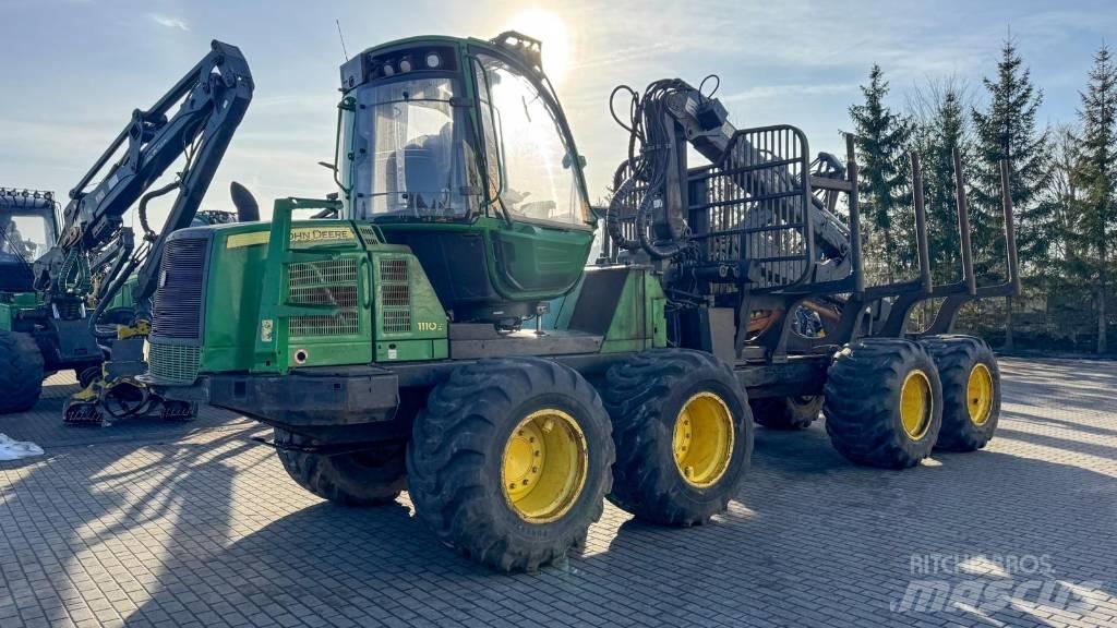 John Deere 1110 E Форвардери