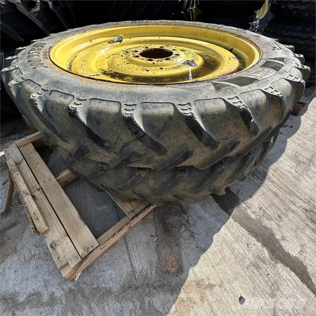  300/95R46 Колеса