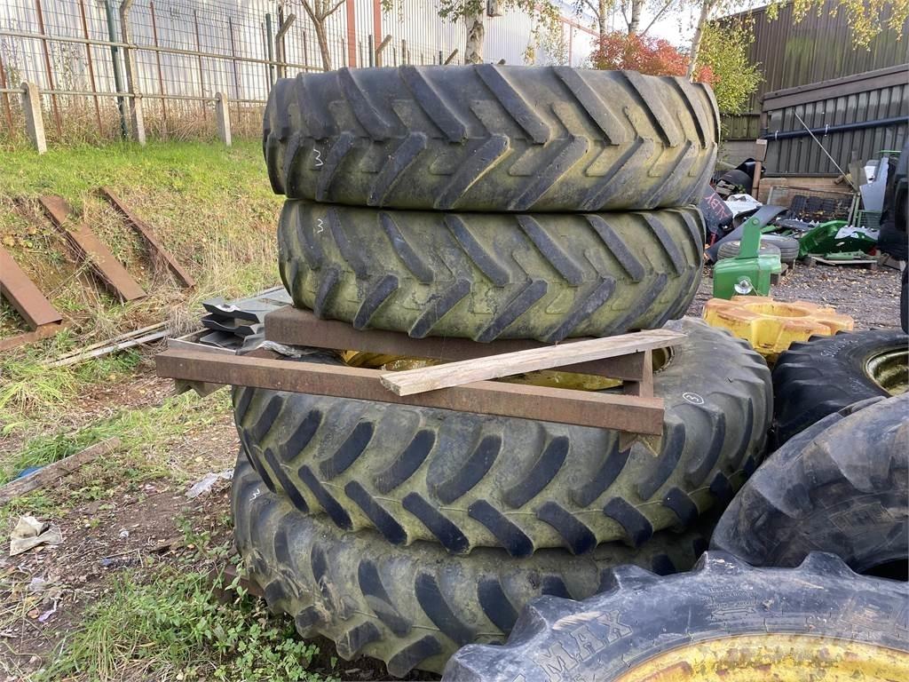  380/105R50 Колеса