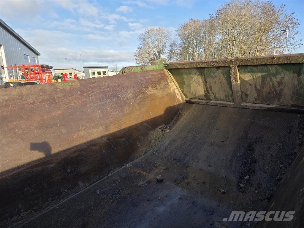 Herbst HERBST Розсіювачі гною