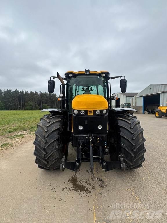 JCB 4220 Трактори