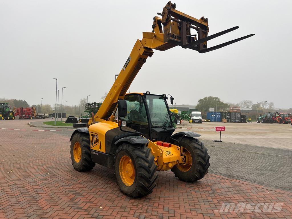 JCB 530-70 Телескопічний навантажувач