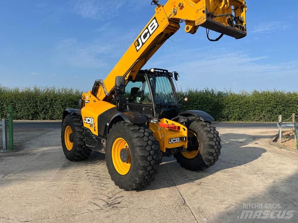 JCB 560-80 Телескопічний навантажувач