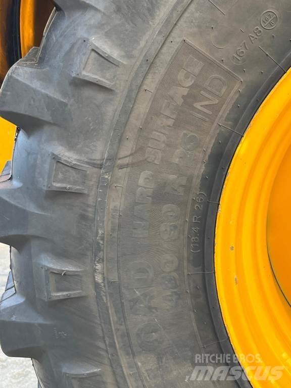 JCB 560-80 Телескопічний навантажувач