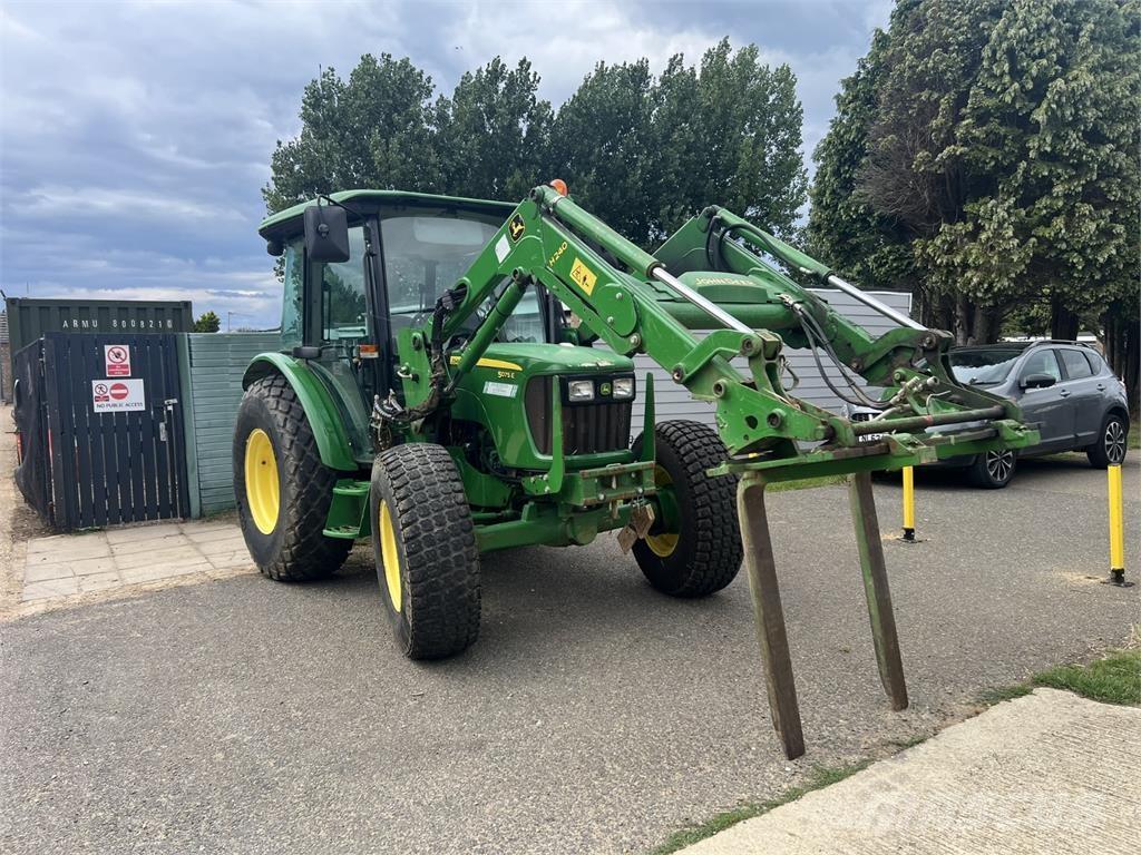 John Deere 5075E Трактори