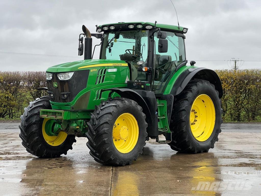 John Deere 6215R Трактори