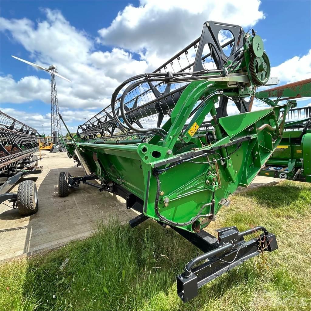 John Deere 635PF Зернозбиральні комбайни