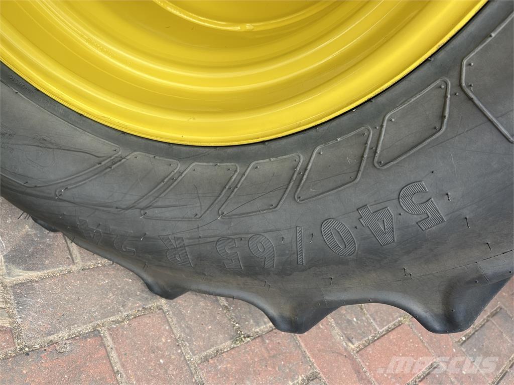 John Deere 6R150 Трактори