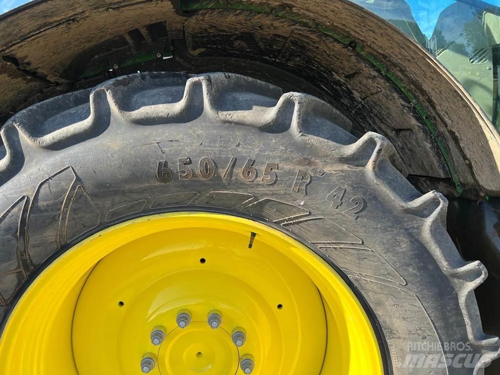 John Deere 6R215 Трактори