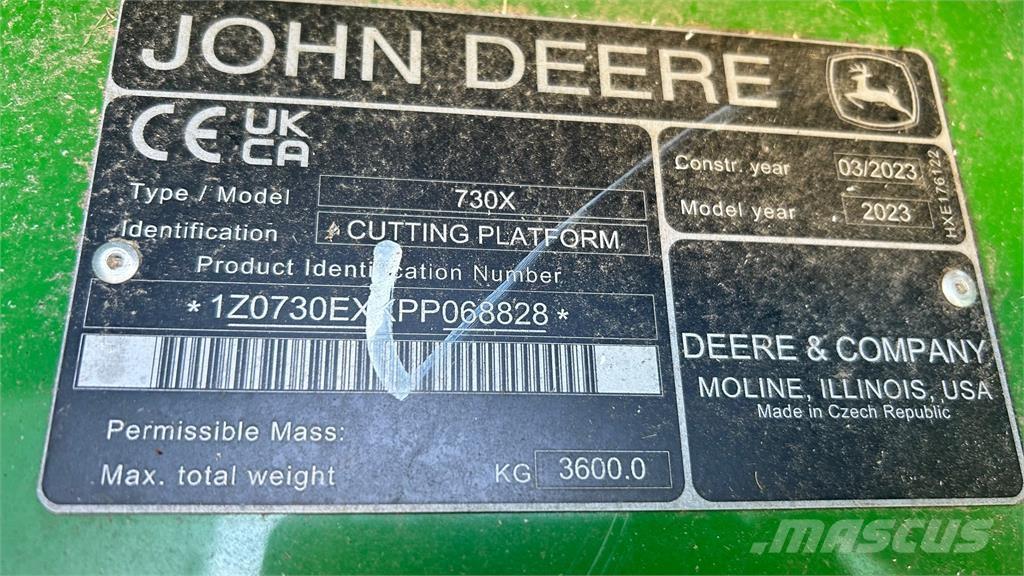 John Deere 730X Зернозбиральні комбайни
