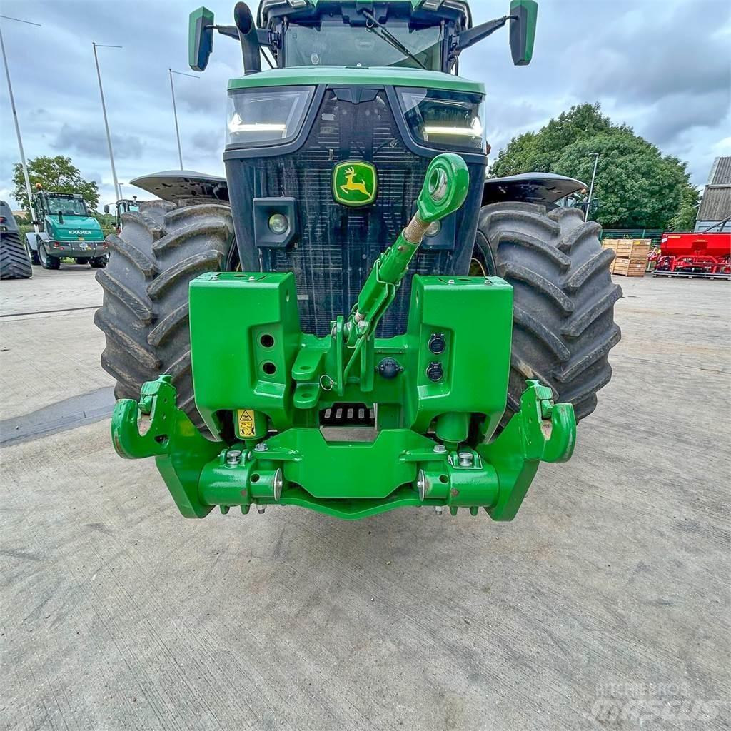 John Deere 8R410 Трактори