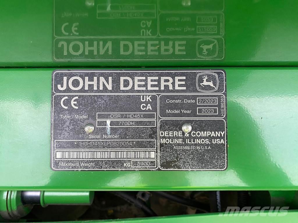 John Deere HDX45 Зернозбиральні комбайни