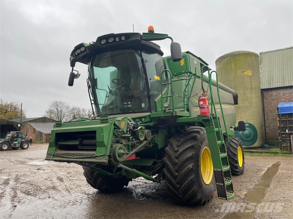 John Deere T550 Зернозбиральні комбайни