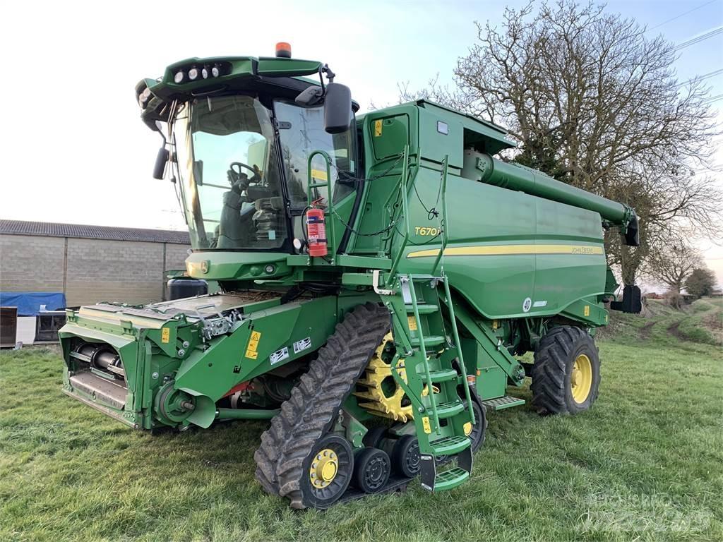 John Deere T670 Зернозбиральні комбайни