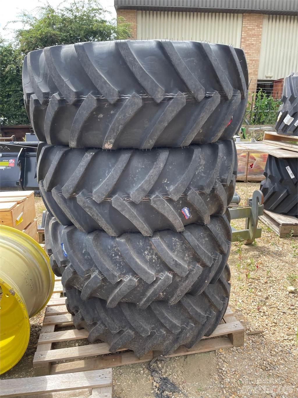 John Deere TYRES Сільгосптехніка - Інші