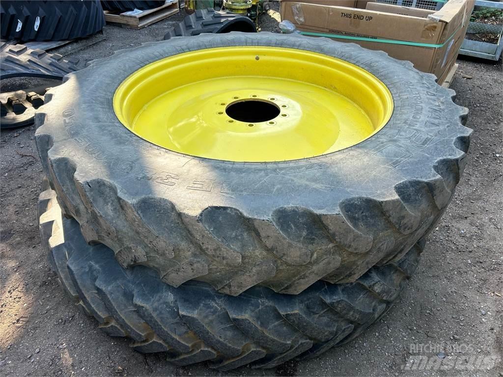 John Deere TYRES Сільгосптехніка - Інші