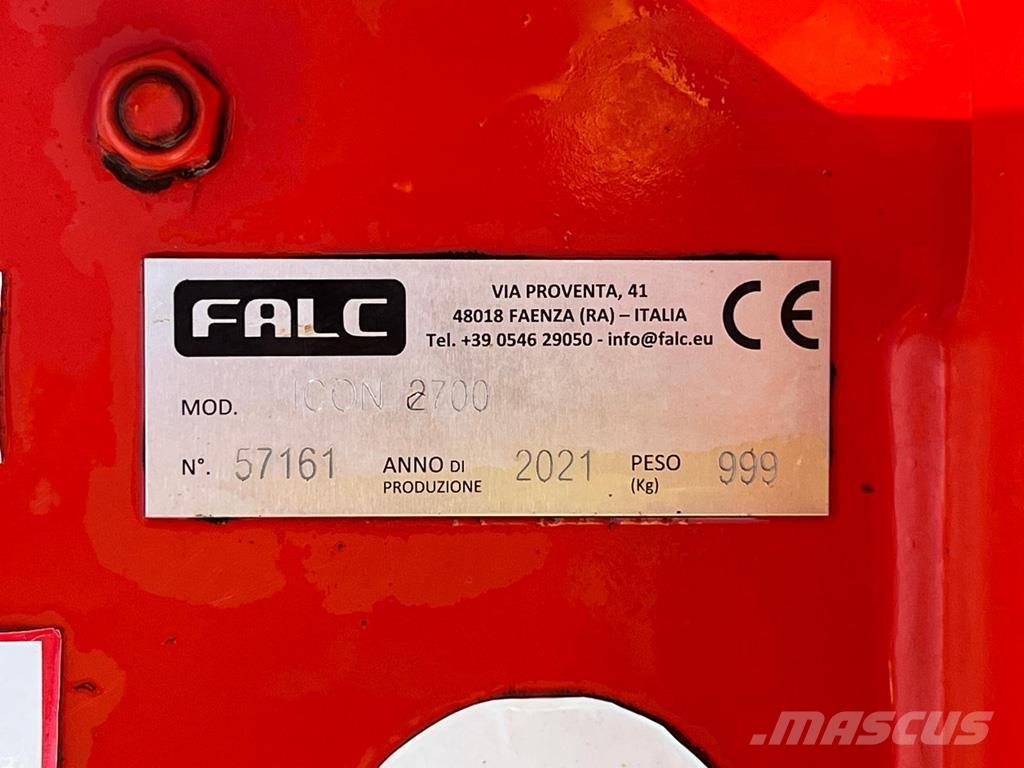 Krm ICON 2700S Газонні і лукові косилки