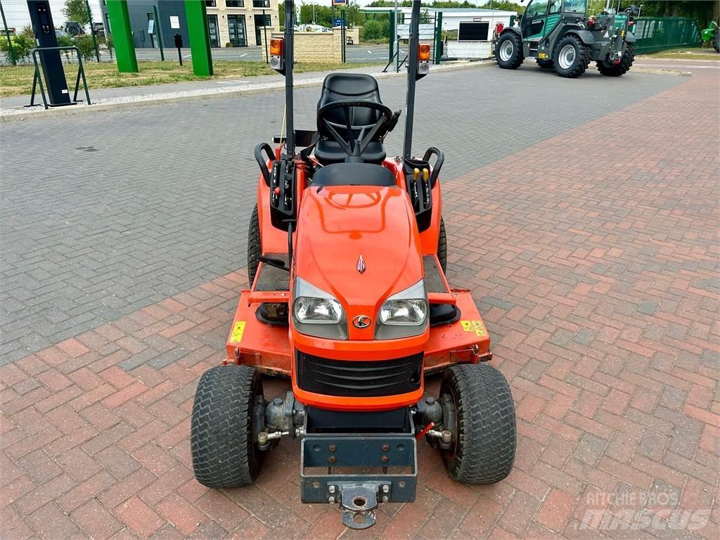 Kubota BX2350 Трактори