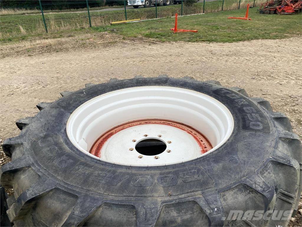 Kuhn 600/65R38 Колеса